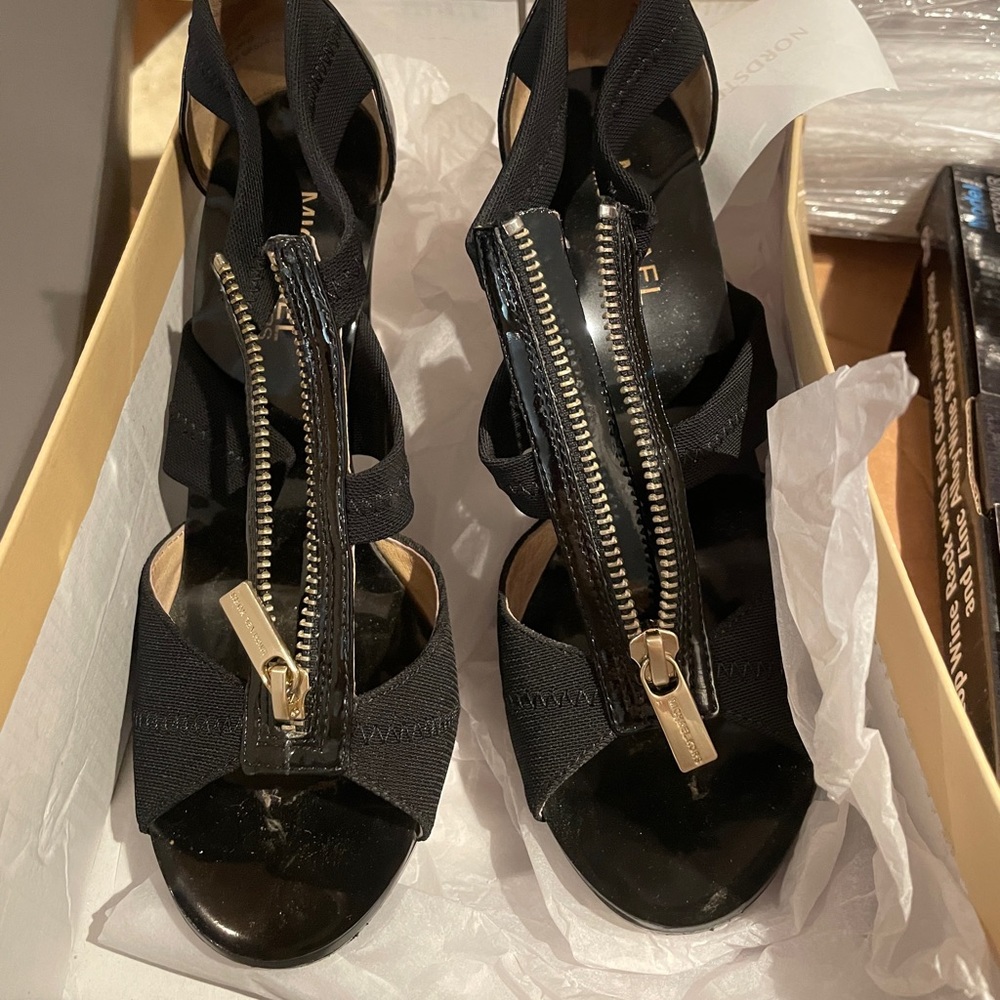 Micheal kors heels
